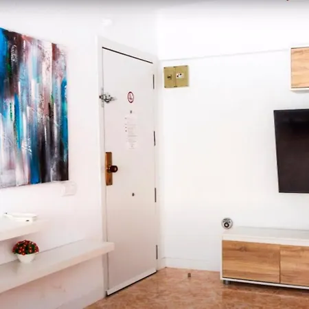 Aura In Renovated With Air Condition *