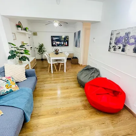 Aura In Renovated With Air Condition Apartment Salou