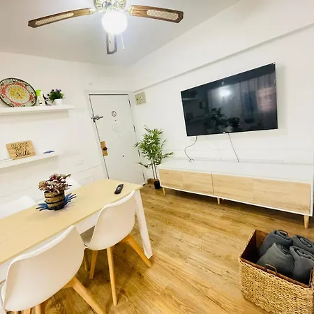 Apartment Aura In Renovated With Air Condition