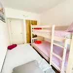 Aura In Renovated With Air Condition Apartment *