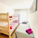 Aura In Renovated With Air Condition Apartment *
