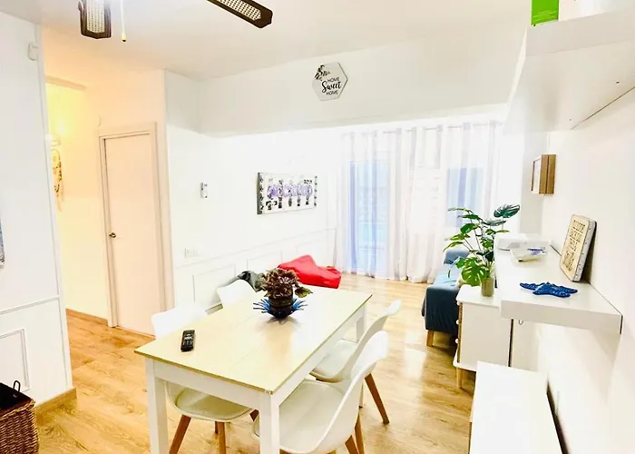 Aura In Renovated With Air Condition 公寓 *