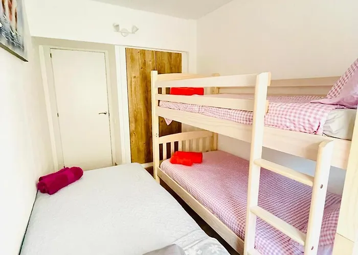 Aura In Renovated With Air Condition 公寓 *