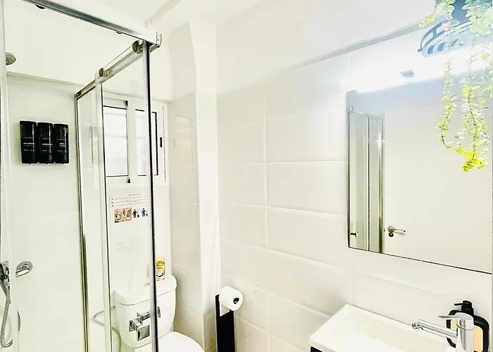 Aura In Renovated With Air Condition 公寓
